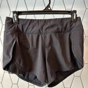 Lululemon Play Off The Pleats Short 3”